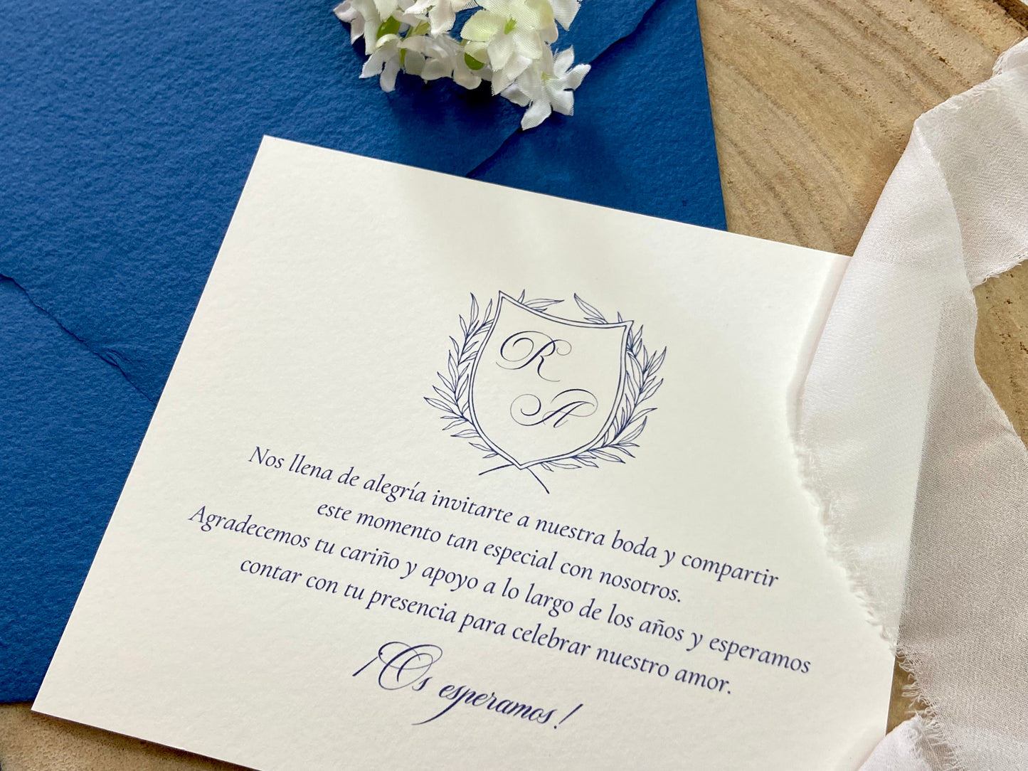 Tarjeta de Agradecimiento Boda ''Escudo Elegante''