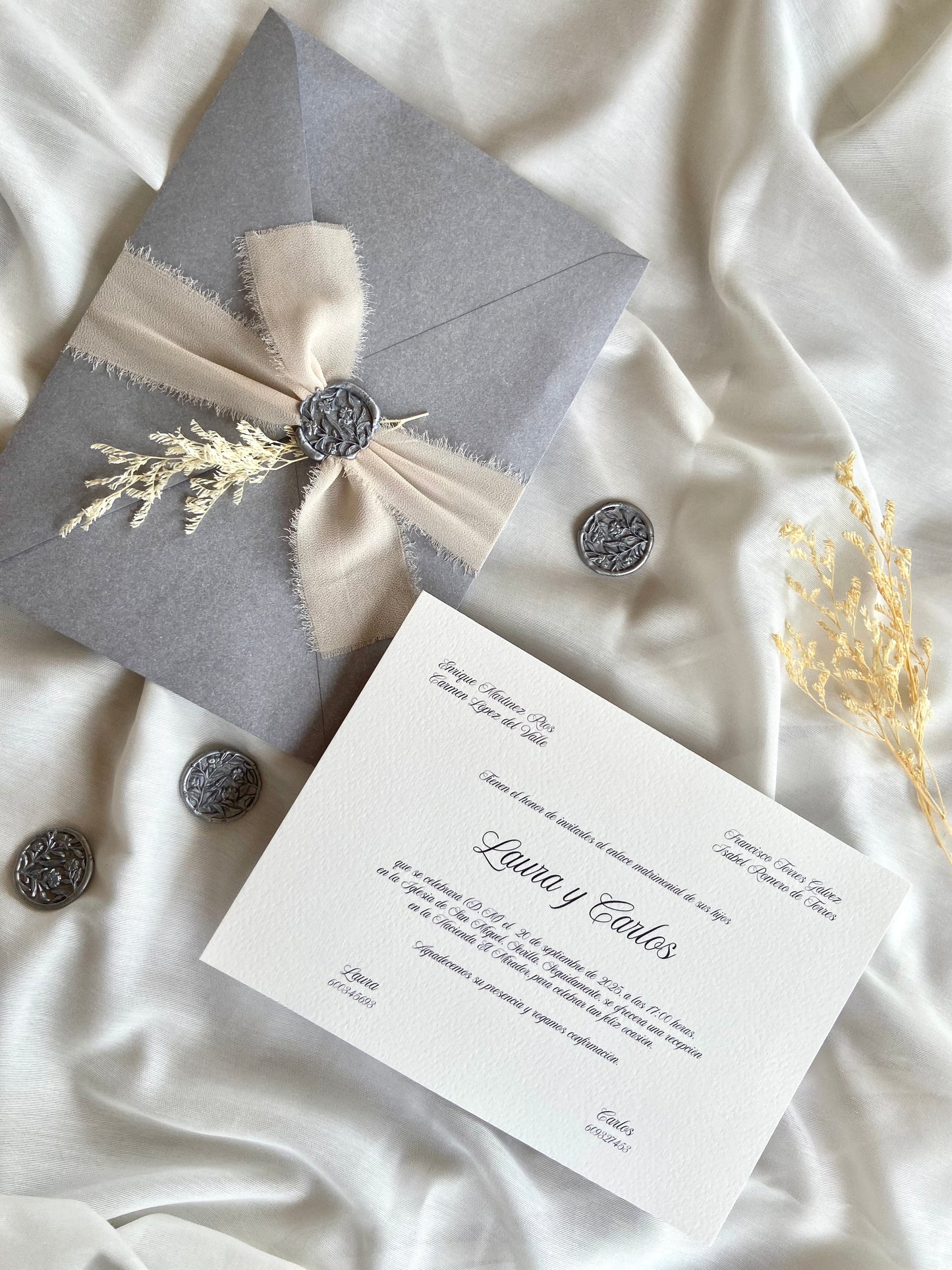 Invitación Boda “Floral Gris”