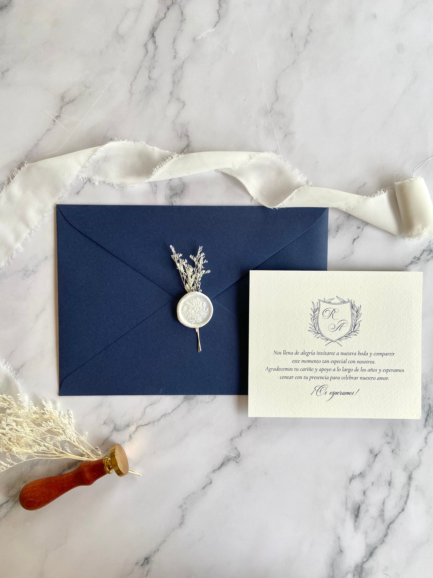 Invitación Boda ''Escudo Elegante''