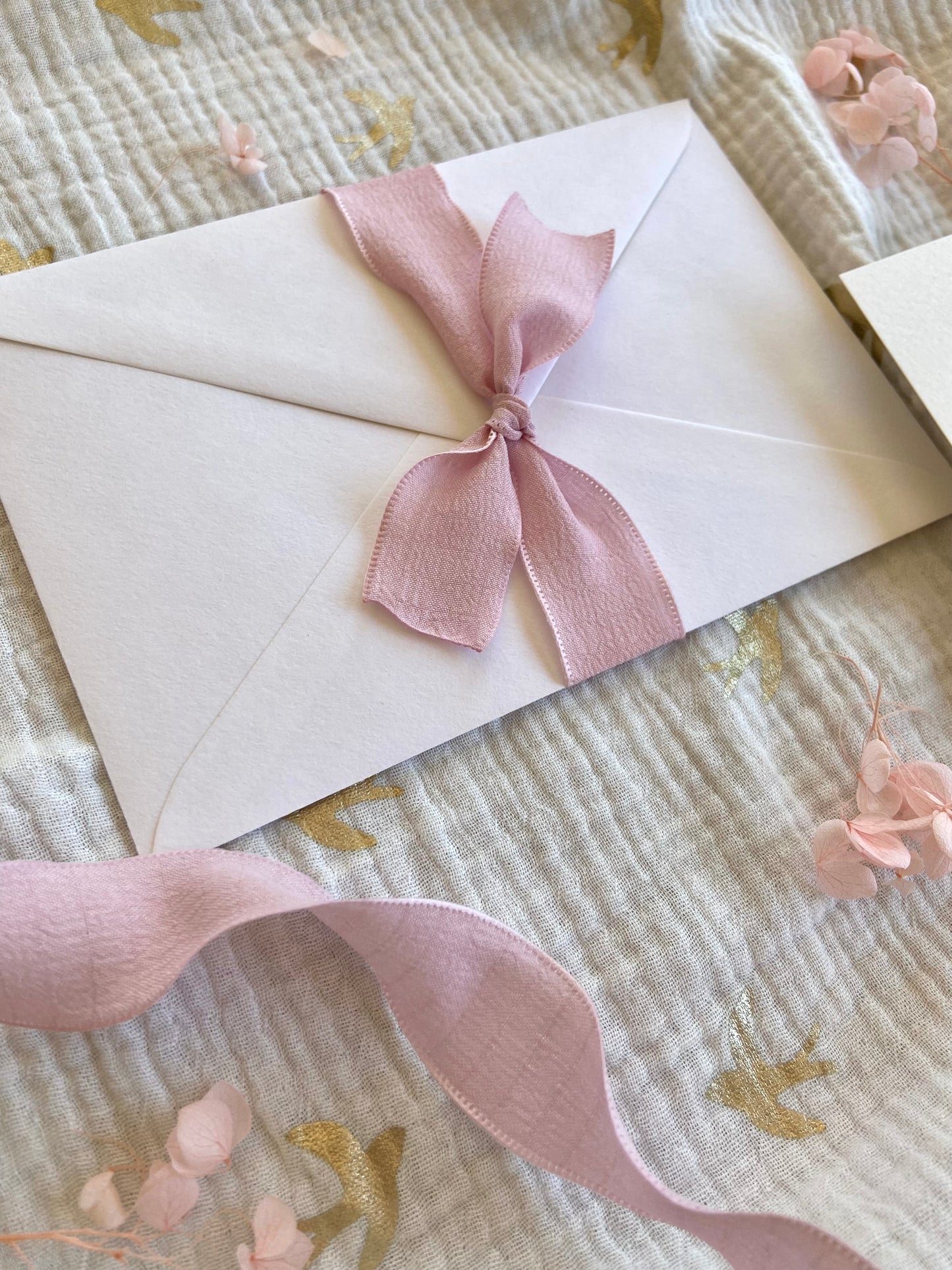 Invitación Bautizo "Corona Inicial Botánica"