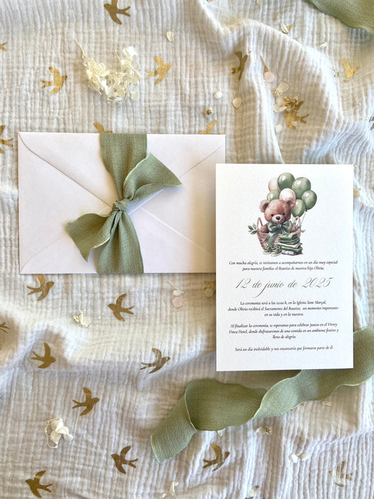Invitación Bautizo "Osito entre Globos Verdes"
